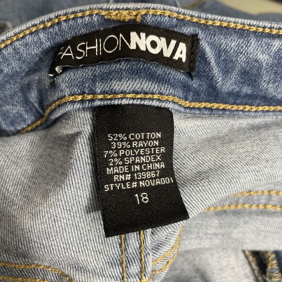 Fashion Nova Blue Jeans – Women's Size 18, Curve-Hugging Stretch Denim - Picture 10 of 12